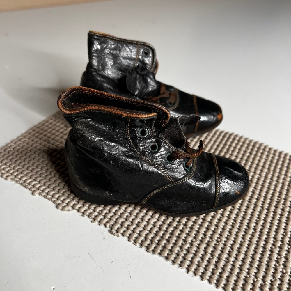Antique Victorian Kids Black Leather High Top Lace Up Boots Size 2 Cap Toe